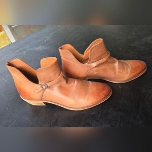 Sam Edelman Brown Leather Ankle Boots with‎ Western Flair